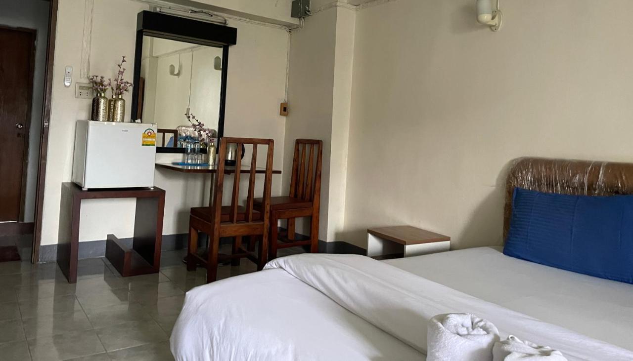 曼谷 Win Mansion汽车旅馆 外观 照片